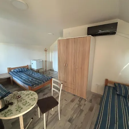 Aparthotel Andjeo 3*